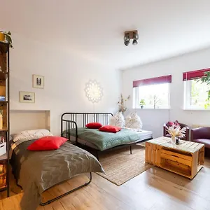 Perfekt Fuer Gruppen, Familien & Geschaeftsreisende - Naehe Bamberg & Erlangen , Adelsdorf Germany